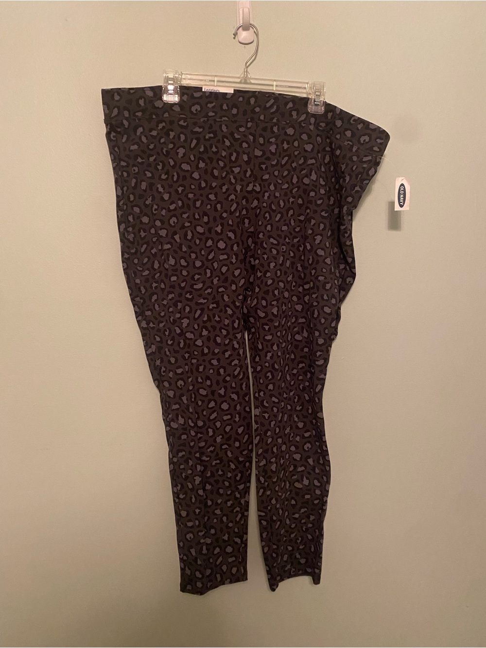 Old Navy Black and Dark Gray Leopard Ponte Leggings